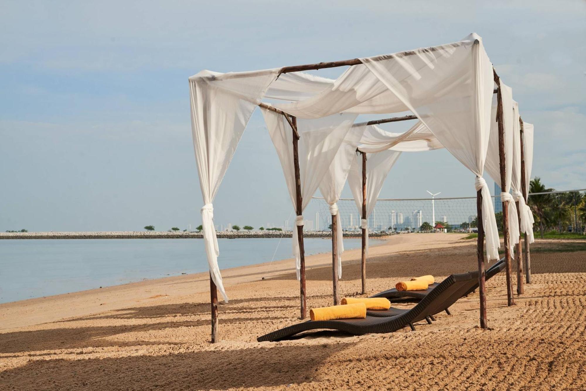 Renaissance Pattaya & 5*